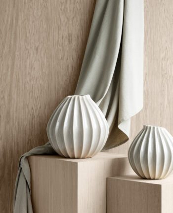 Willkommen Wide Vase Large, Ivory