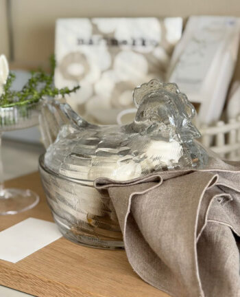 Willkommen Nordic Hen Bunny Bonbonniere